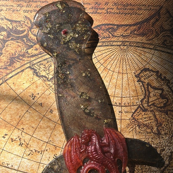 House of the dragon/GOT/ASOIAF House Targaryen resin dagger sword wall hanging - Picture 16 of 17